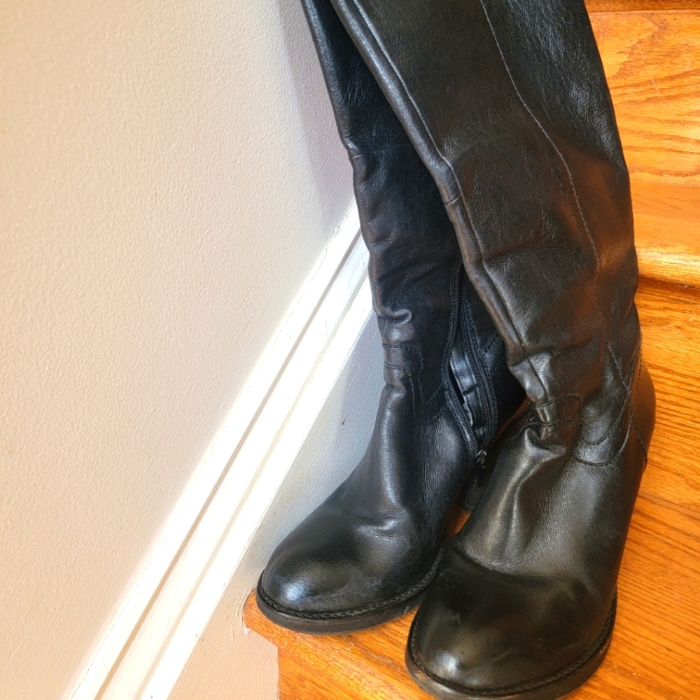 Womens Steve Madden tall black leather boots